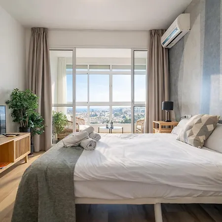 Cubo's Estudio La Colina Seaview & Pool Apartment *